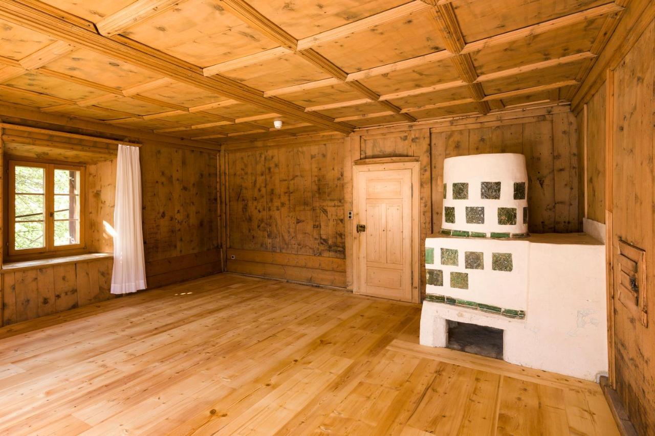 Hotel Chasa Chalavaina Müstair Kültér fotó