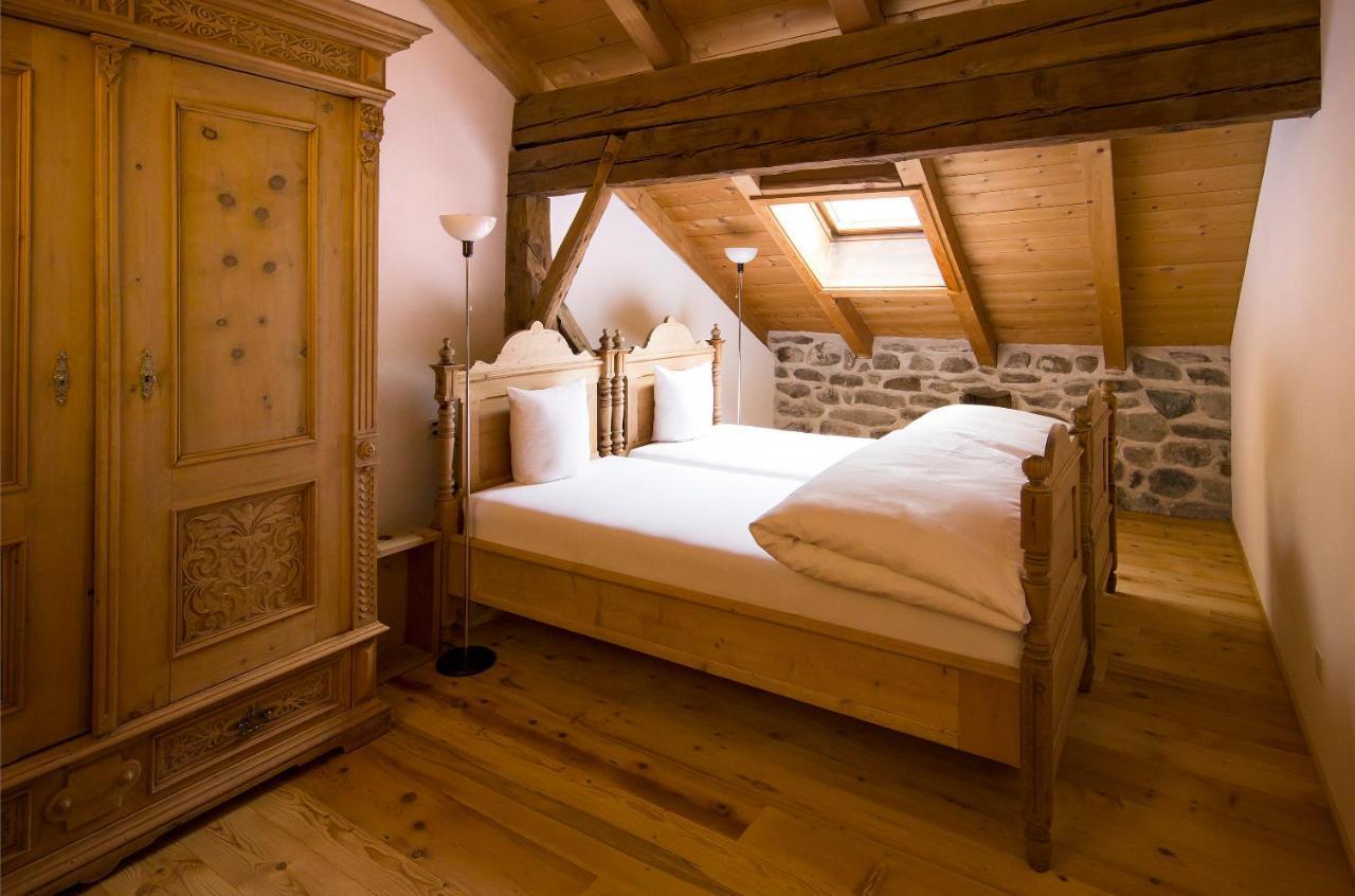 Hotel Chasa Chalavaina Müstair Kültér fotó