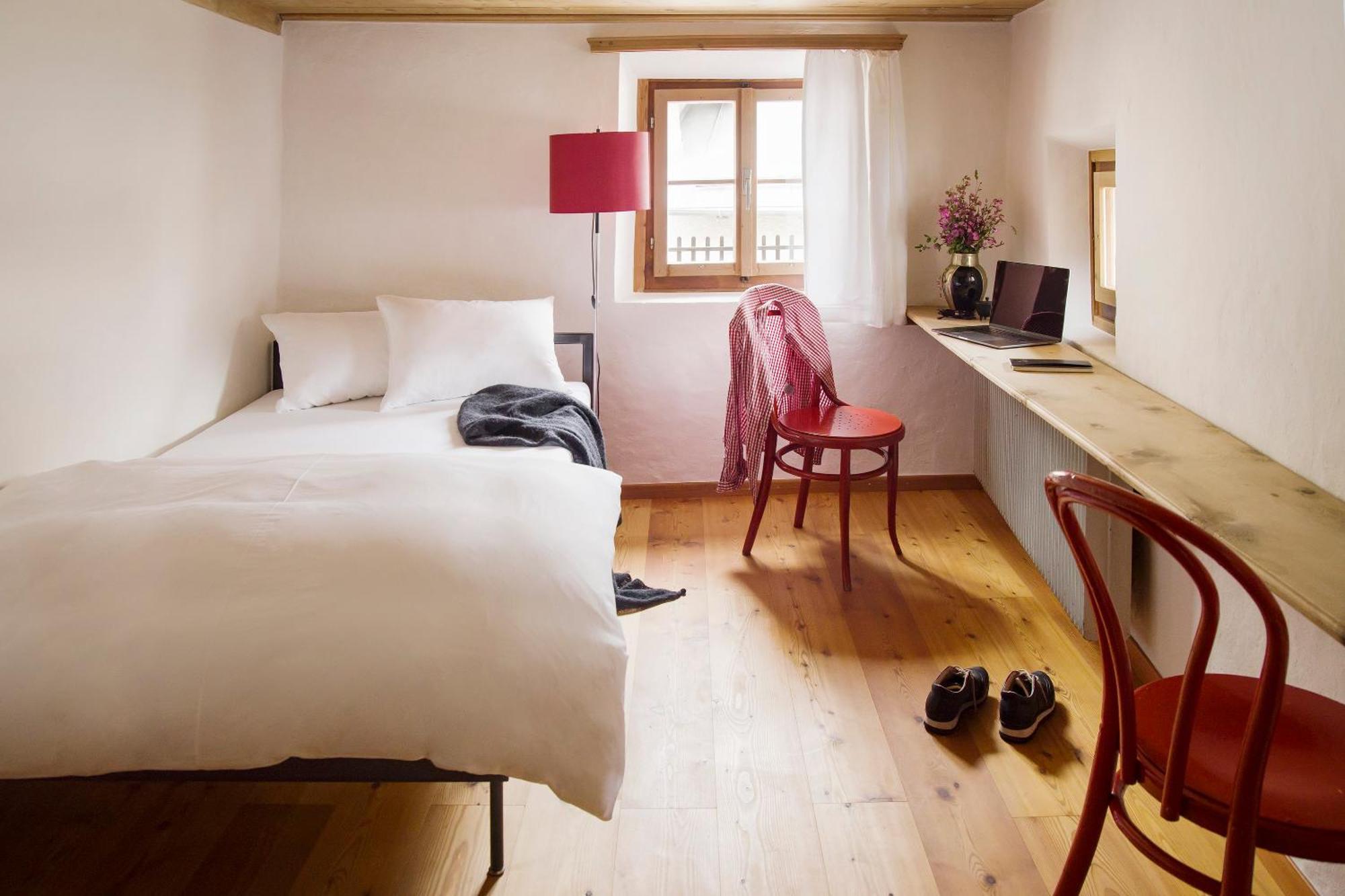 Hotel Chasa Chalavaina Müstair Kültér fotó