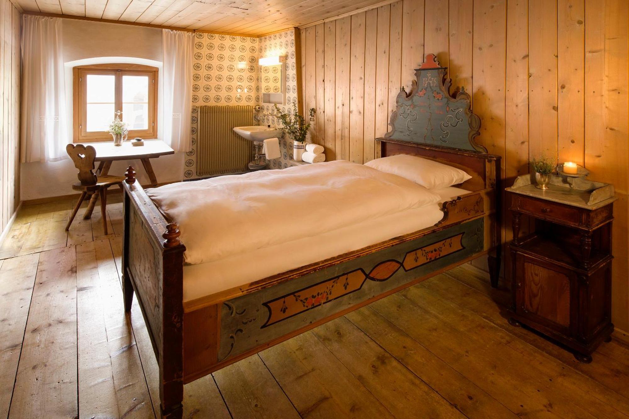 Hotel Chasa Chalavaina Müstair Szoba fotó